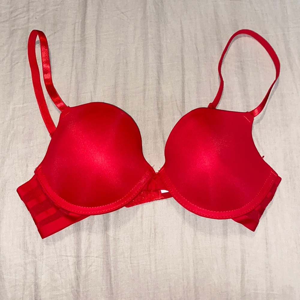 Red Bra 34C